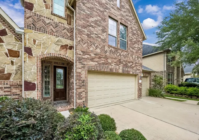 Photo 2 of Sale Pending at 28906 Davenport Dr, Katy, TX 77494 | MLS# 42896199 | Listing updated on 2026-09-15