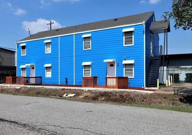 2nd image of 521 Wisconsin St #4, South Houston, TX 77587 | MLS# 52899198