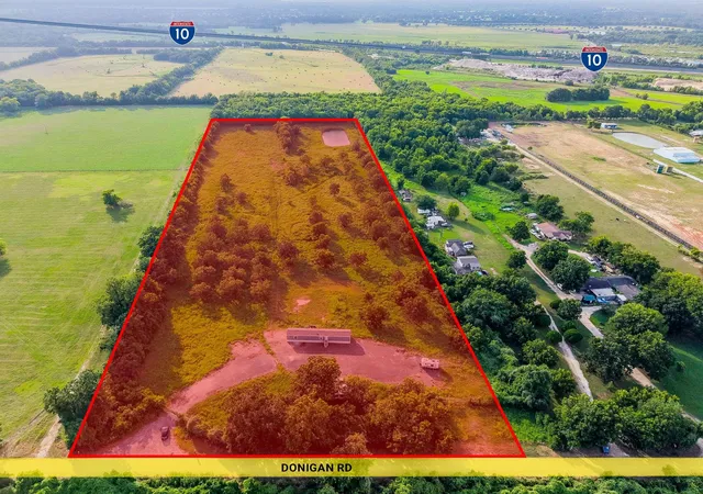 4th image of 37220 Donigan Rd, Brookshire, TX 77423 | MLS# 33633377