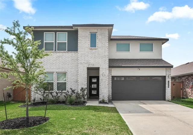 1st image of 13308 Lago Acero Ln, La Marque, TX 77568 | MLS# 20752495