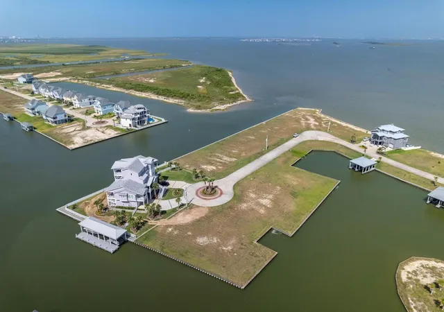 6th image of 55 Water Key, Hitchcock, TX 77563 | MLS# 75874580