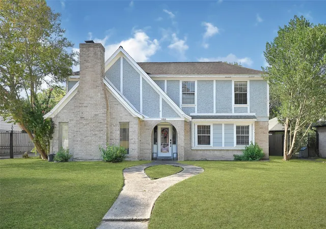 Photo 1 of Single family home for sale at 4806 Charade Dr, Houston, TX 77066 | MLS# 49187972 | Listing updated on 2026-08-07