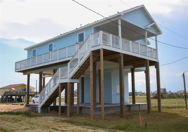 2nd image of 13214 Buccaneer Pkwy, Freeport, TX 77541 | MLS# 12947526