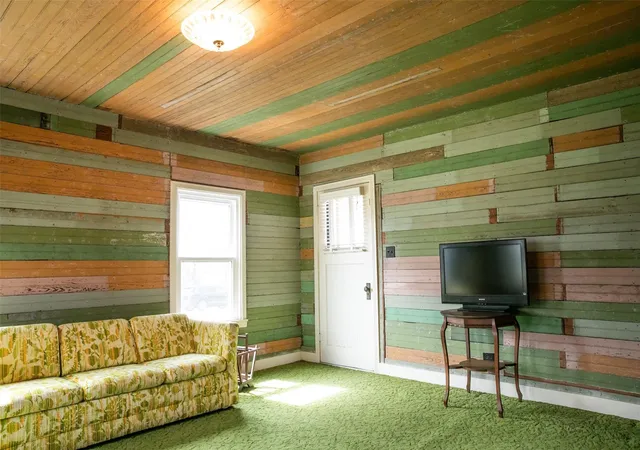 Photo 4 of Single family home for sale at 400 N Brazos St, Burton, TX 77835 | MLS# 83511692 | Listing updated on 2026-10-08