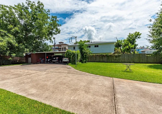 5th image of 631 E Shore Dr, Kemah, TX 77565 | MLS# 47598816