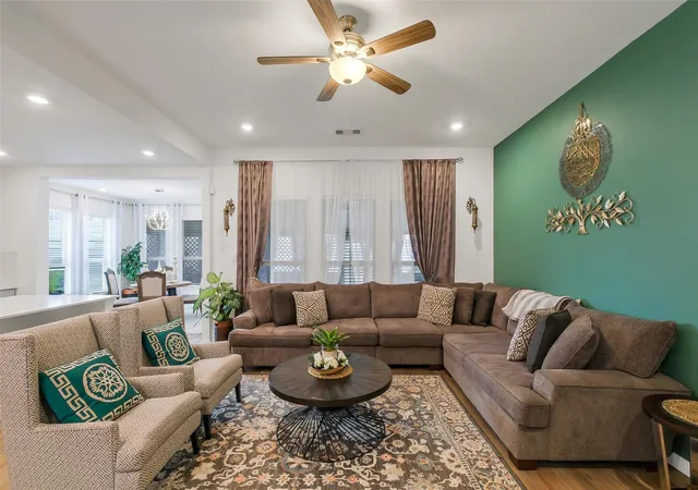 Photo 4 of Sale Pending at 5608 Forest Cvs Dr, Richmond, TX 77469 | MLS# 20956385 | Listing updated on 2026-10-02