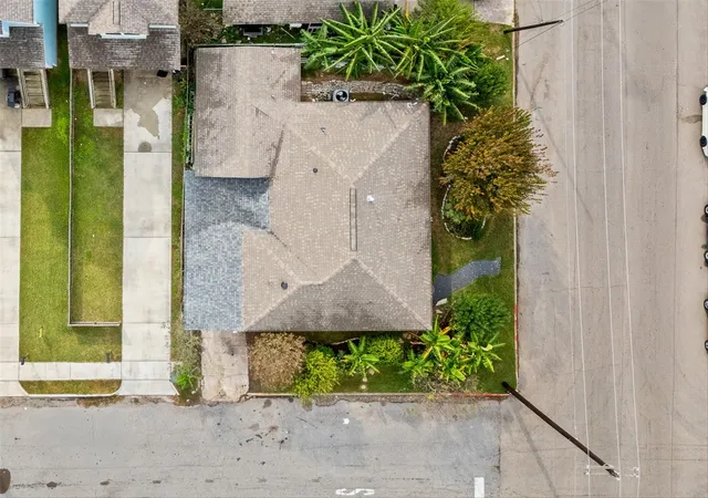 Photo 3 of Single family home for sale at 1602 55th Street, Galveston, TX 77551 | MLS# 69028916 | Listing updated on 2026-08-04
