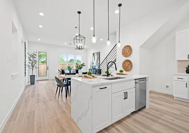 4th image of 6421 Madrid St, Houston, TX 77021 | MLS# 84848341