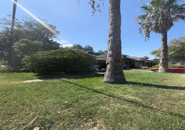 Photo 3 of Single family home for sale at 515 4th Street, Texas City, TX 77590 | MLS# 11454946 | Listing updated on 2026-08-27