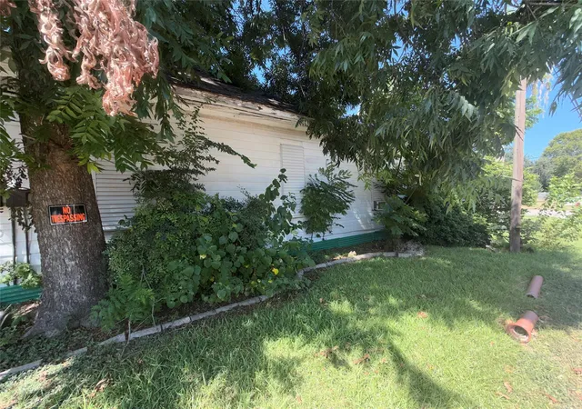 Photo 4 of Single family home for sale at 515 4Th Street, Texas City, TX 77590 | MLS# 11454946 | Listing updated on 2026-08-27