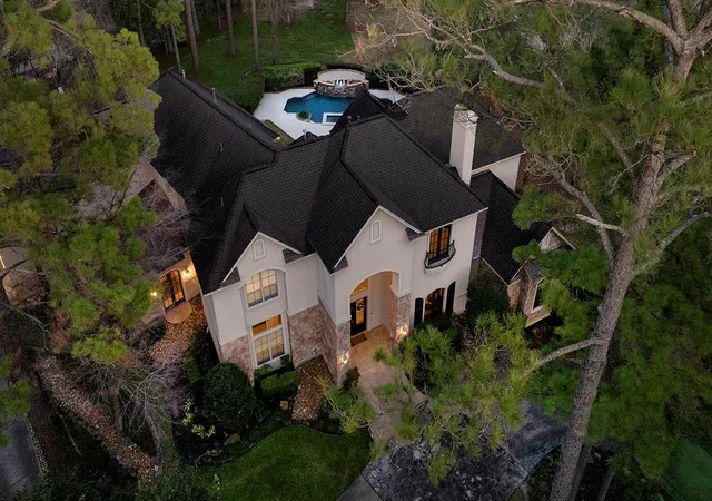 2nd image of 32 Palmer Woods Dr, Spring, TX 77381 | MLS# 38421283