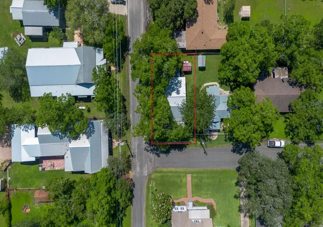Homes for sale in Fayetteville, TX | 112 E Market St, Fayetteville, TX 78940 | MLS# 50998881
