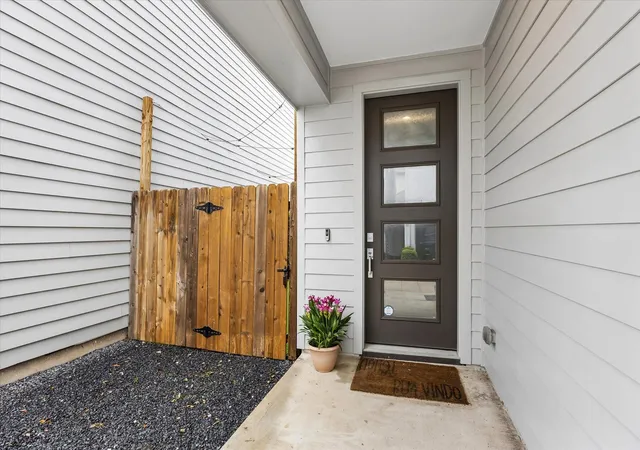 Photo 4 of Single family home for sale at 1310 Hussion St, Houston, TX 77003 | MLS# 16599859 | Listing updated on 2026-08-31