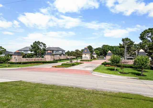 3rd image of 10921 Bourbon St, Willis, TX 77318 | MLS# 76734506