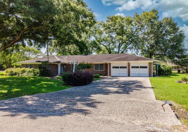 Photo 2 of Single family home for sale at 718 Nelson St, Crosby, TX 77532 | MLS# 60864247 | Listing updated on 2026-04-05