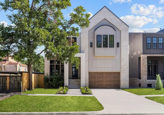 2nd image of 614 Ridge St, Houston, TX 77009 | MLS# 90107924
