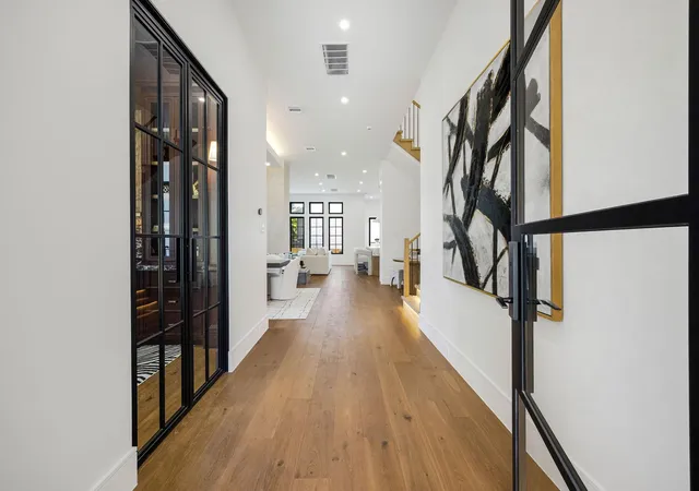 3rd image of 614 Ridge St, Houston, TX 77009 | MLS# 90107924