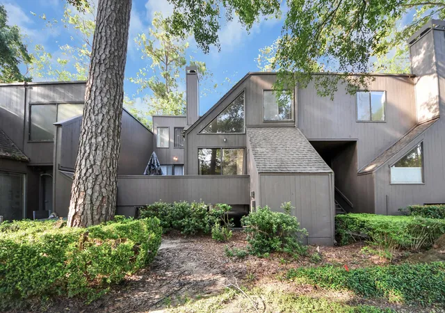 Photo 1 of Townhouse for sale at 330 Litchfield Ln #37, Houston, TX 77024 | MLS# 45526090 | Listing updated on 2026-08-28