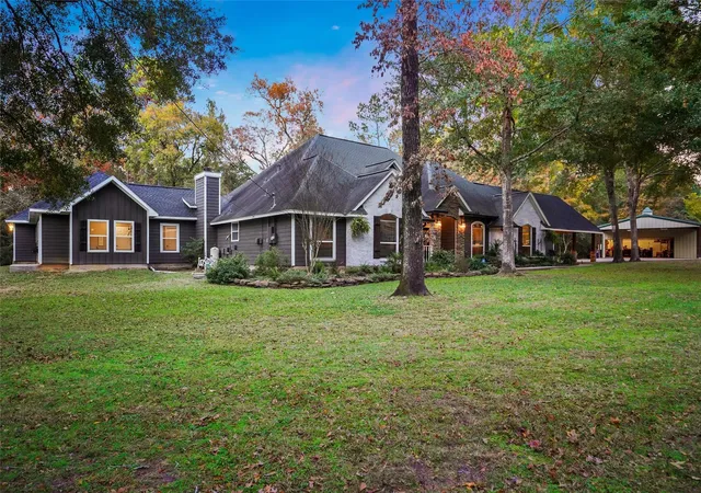 Homes for sale in Conroe, TX | 11 W Lake Forest Ct, Conroe, TX 77384 | MLS# 22740842