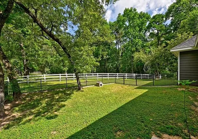 Homes for sale in Conroe, TX | 11 W Lake Forest Ct, Conroe, TX 77384 | MLS# 22740842