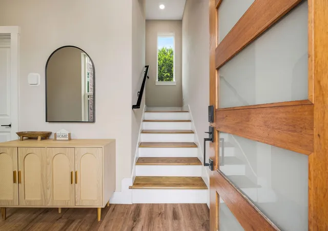 Photo 3 of Single family home for sale at 355 Cavalcade St, Houston, TX 77009 | MLS# 44213475 | Listing updated on 2026-08-27
