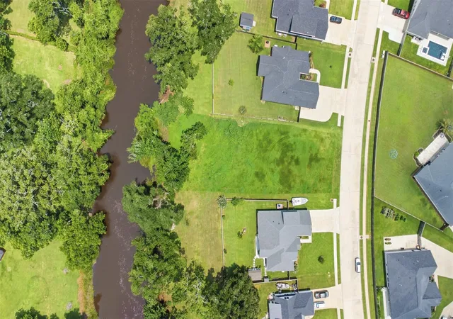 Photo 3 of Land for sale at 208 Creekside Ln, Lake Jackson, TX 77566 | MLS# 70742825 | Listing updated on 2026-08-22