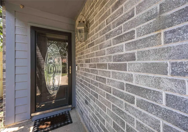 Photo 3 of Sale Pending at 16519 Great Forest, Humble, TX 77346 | MLS# 74298793 | Listing updated on 2026-09-02
