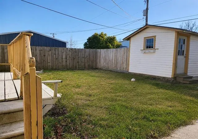 16th image of 813 28 St, Orange, TX 77630 | MLS# 10561480