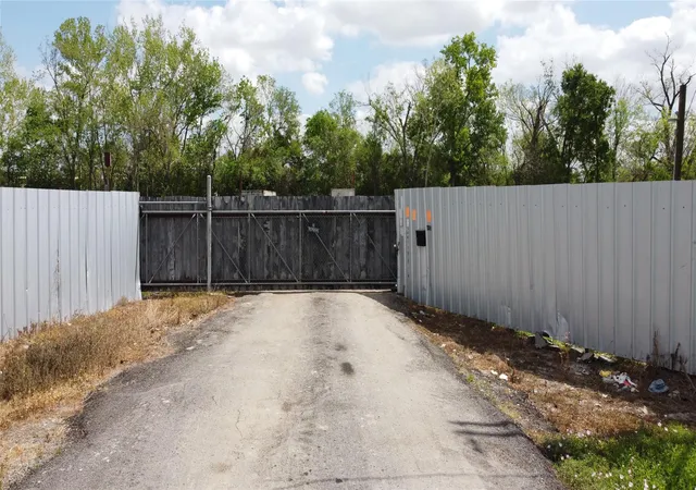 1st image of 7314 Philibert Ln, Houston, TX 77028 | MLS# 60898680
