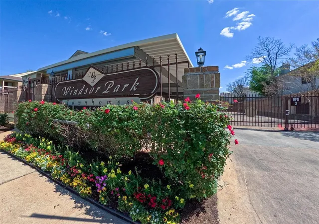 33rd image of 1881 Bering Dr #55, Houston, TX 77057 | MLS# 52415211