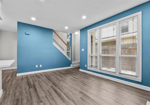 5th image of 1881 Bering Dr #55, Houston, TX 77057 | MLS# 52415211