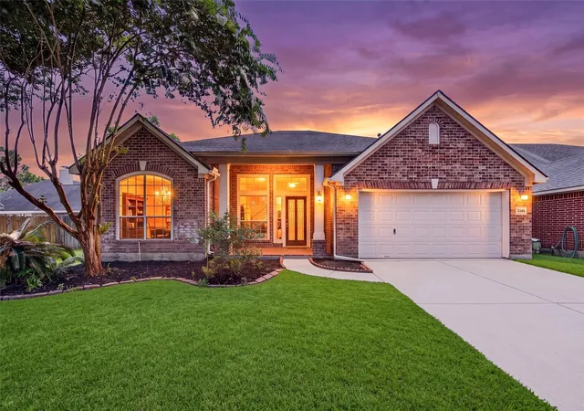 Photo 1 of Single family home for sale at 3146 Autumnjoy Dr, Pearland, TX 77584 | MLS# 26552585 | Listing updated on 2026-08-27