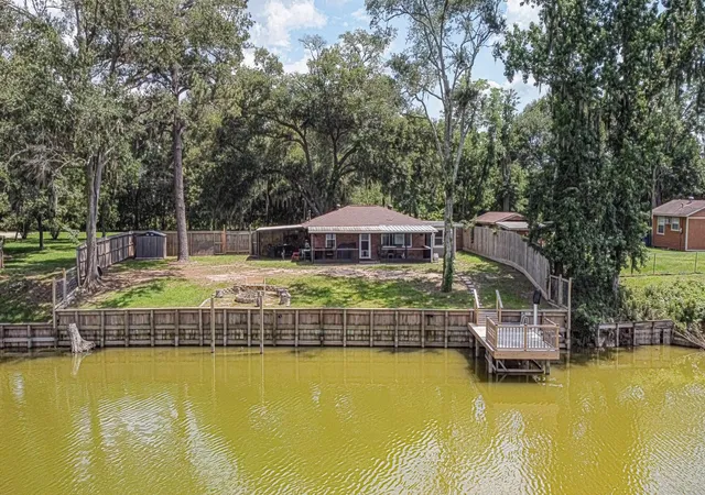 2nd image of 792 E Taylor Lake Cir, Livingston, TX 77351 | MLS# 84690613