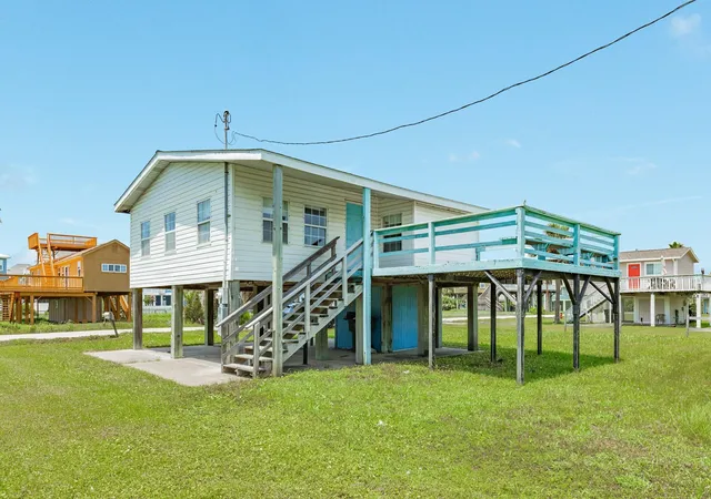 Photo 1 of Single family home for sale at 4123 Oleander Dr, Galveston, TX 77554 | MLS# 38626382 | Listing updated on 2026-08-04