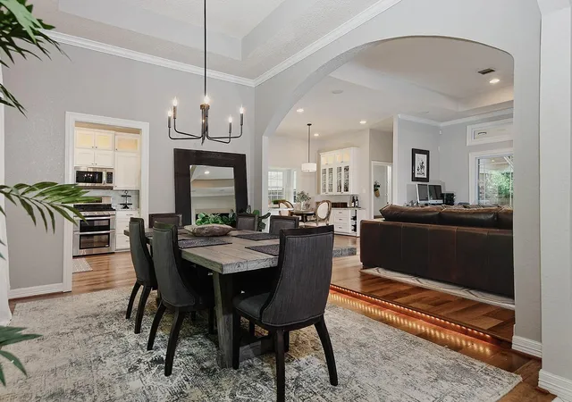 Photo 3 of Single family home for sale at 10117 Shady Hollow Dr, Conroe, TX 77304 | MLS# 10390940 | Listing updated on 2026-08-29