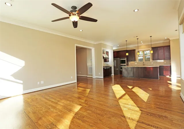 5th image of 1611 Wakefield Dr, Houston, TX 77018 | MLS# 38195759