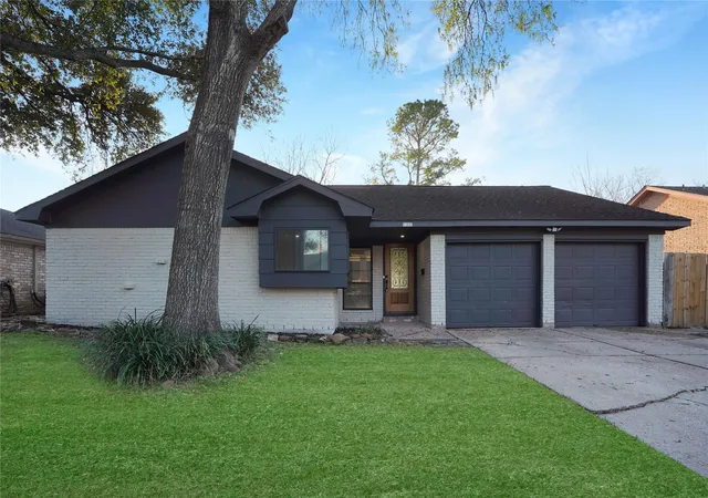 1st image of 11822 S Perry Ave, Houston, TX 77071 | MLS# 76144290