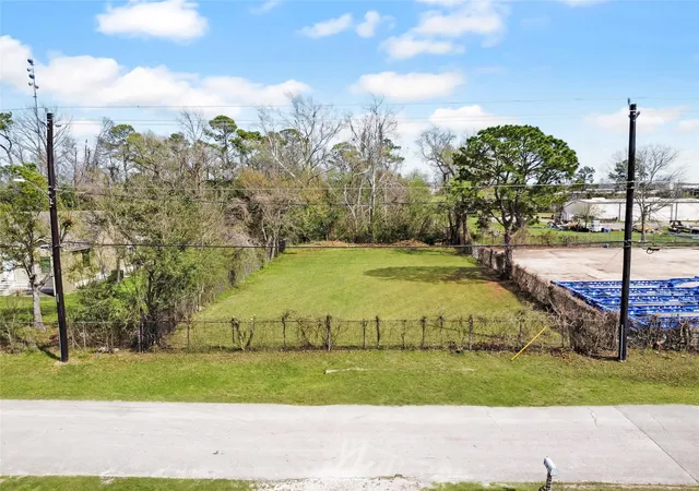 Photo 3 of Land for sale at 0 Elbert St, Houston, TX 77028 | MLS# 40034042 | Listing updated on 2026-03-26