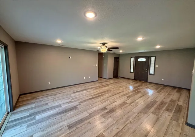 2nd image of 1809 N Valderas St, Angleton, TX 77515 | MLS# 82461632