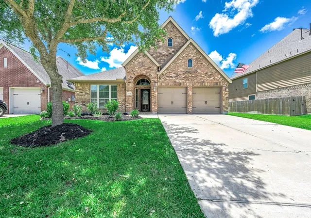 Photo 1 of Single family home for sale at 3318 Primrose Cyn Ln, Pearland, TX 77584 | MLS# 58278528 | Listing updated on 2026-09-19