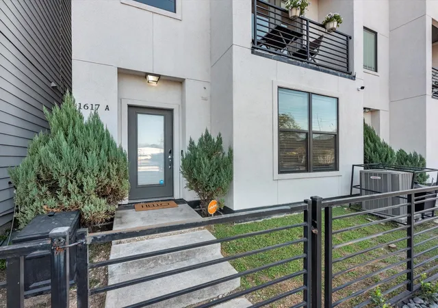 2nd image of 1617 Milby St #A, Houston, TX 77003 | MLS# 76485324