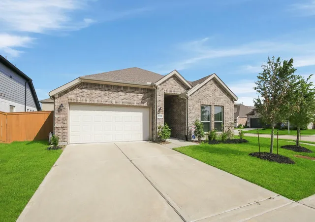 Photo 2 of Single family home for sale at 12331 English Mist Dr, Houston, TX 77044 | MLS# 41869817 | Listing updated on 2026-09-19