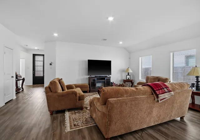 Photo 4 of Single family home for sale at 12331 English Mist Dr, Houston, TX 77044 | MLS# 41869817 | Listing updated on 2026-09-19