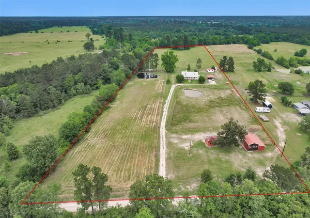 Photo 3 of Single family home for sale at 2955 Hogg Ext, Kennard, TX 75847 | MLS# 41910896 | Listing updated on 2026-07-27