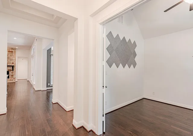 5th image of 112 Sundown Ridge Pl, The Woodlands, TX 77375 | MLS# 86319898