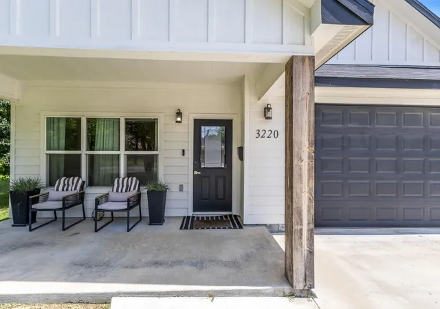 Photo 3 of Sale Pending at 3220 Ash Ave, Groves, TX 77619 | MLS# 30887783 | Listing updated on 2026-08-02