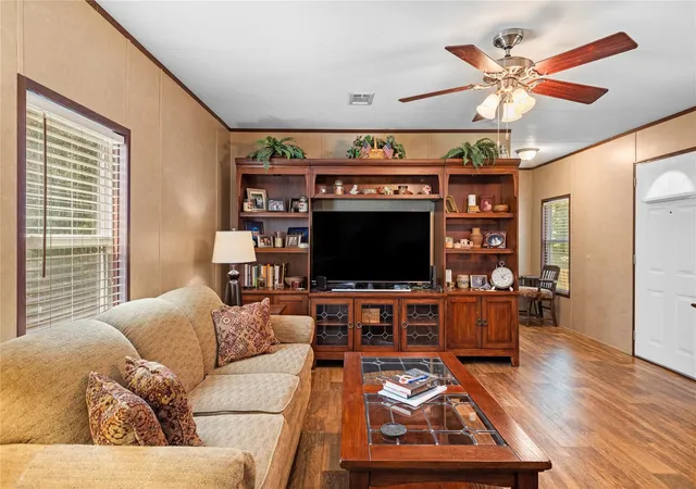 Homes for sale in Huntsville, TX | 375 Chestnut Bnd, Huntsville, TX 77320 | MLS# 45229533