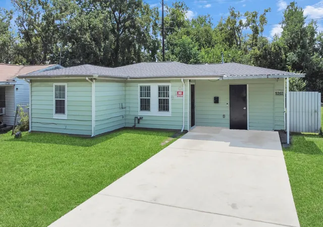 Photo 1 of Single family home for sale at 5202 Pensdale St, Houston, TX 77033 | MLS# 85313611 | Listing updated on 2026-09-01