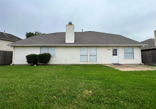 Homes for sale in Kemah, TX | 510 Oak Briar Dr, Kemah, TX 77565 | MLS# 2436164