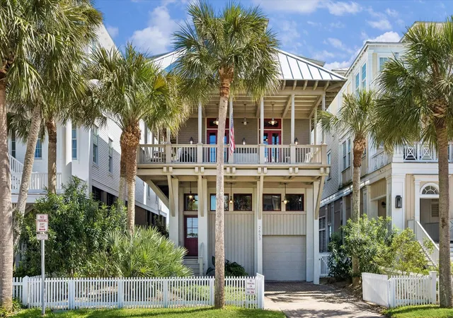 Photo 1 of Single family home for sale at 2653 E Seaside Dr, Galveston, TX 77550 | MLS# 70859669 | Listing updated on 2026-06-05